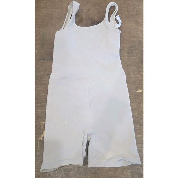 Well Being + Being Well Cream Seamless Yoga Suit Size XXS/ XS NWOT Made In USA - Picture 1 of 5